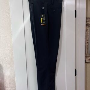 Men’s Under Armour black golf pants 34 X 30